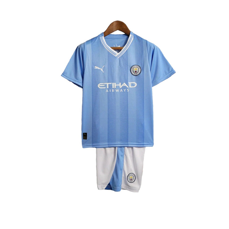 Kit Infantil Manchester City Puma Camisa + Shorts 2023/24 - [FRETE GRÁTIS]