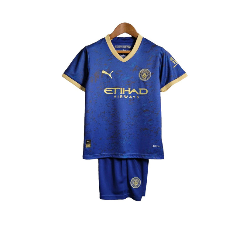 Kit Infantil Manchester City Camisa + Shorts 2023/24 - Edição Especial [FRETE GRÁTIS]