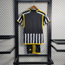 Kit Infantil Juventus Listrado Adidas 2023/24 [COMPRE 2 LEVE 3]