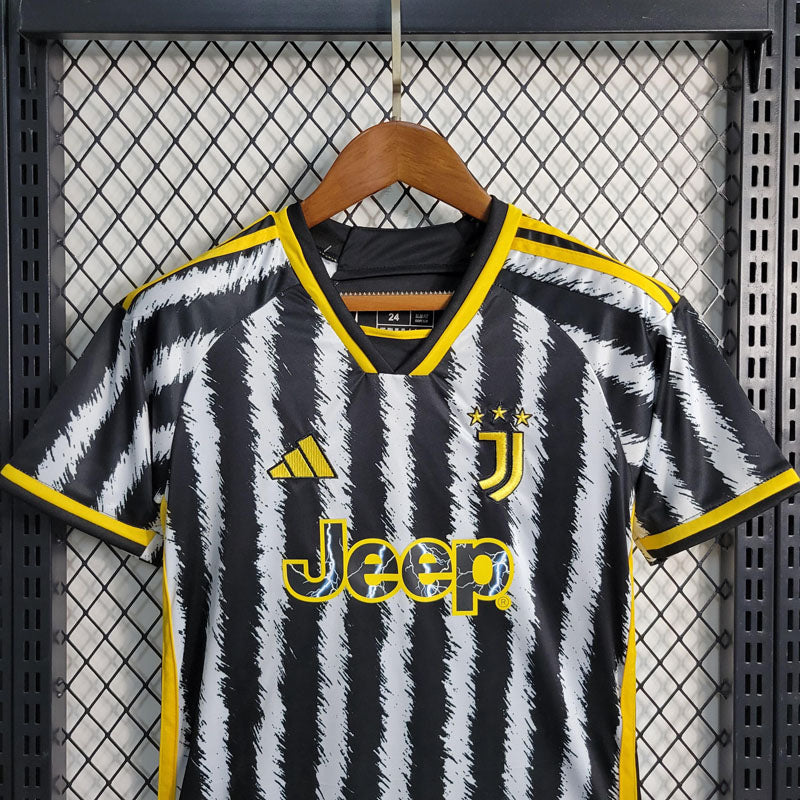 Kit Infantil Juventus Listrado Adidas 2023/24 [COMPRE 2 LEVE 3]